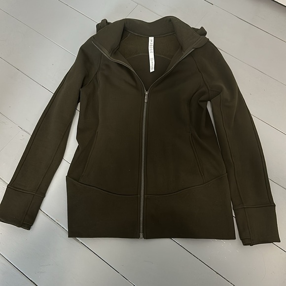 Lululemon Radiant Hood Jacket in Dark Olive - Picture 4 of 5